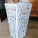 Openwork iron umbrella stand