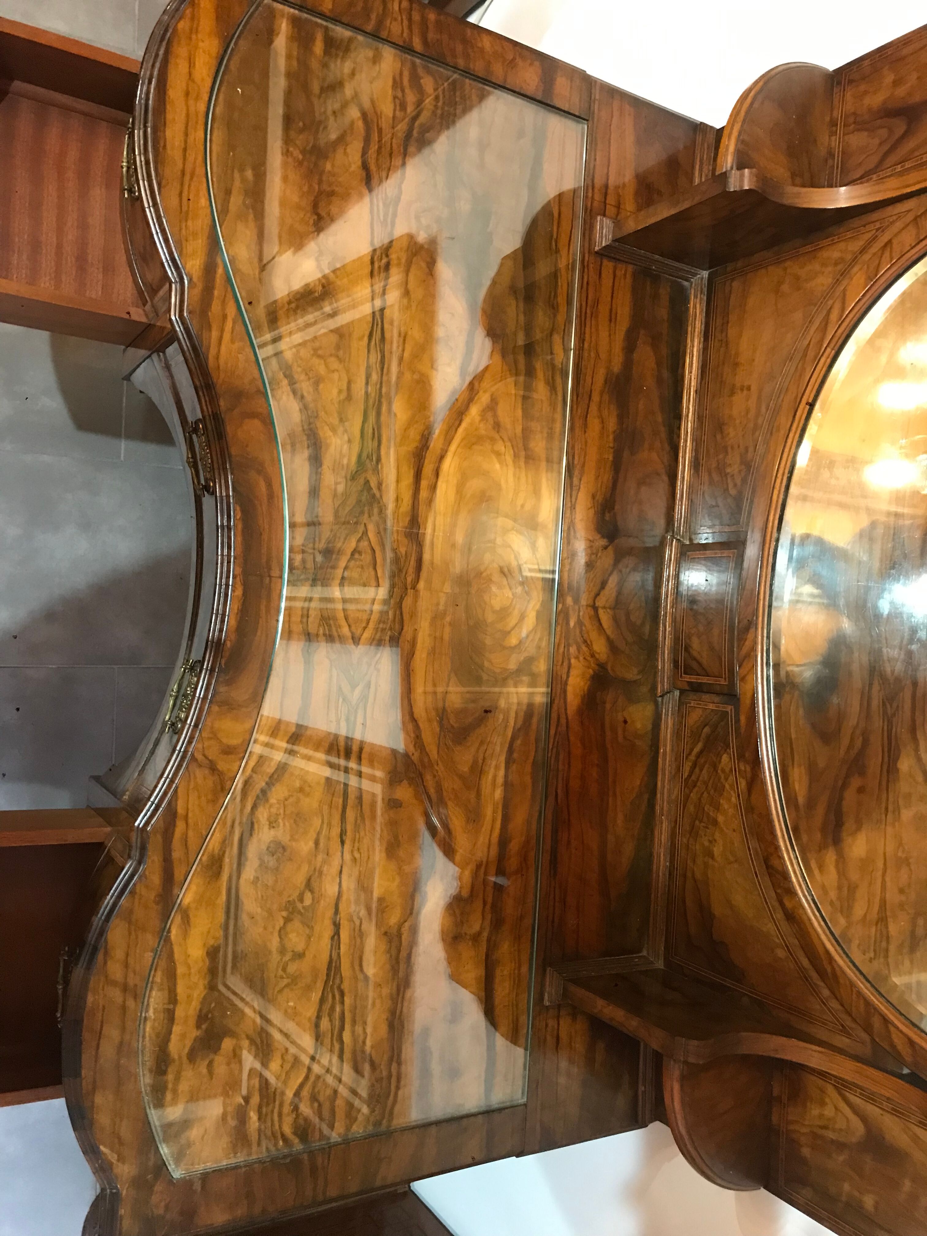 Former hairdresser Maple and Cold Paris London signed