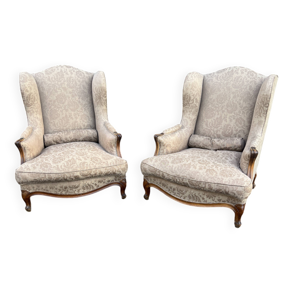 Paire de bergeres a oreilles style Louis XV