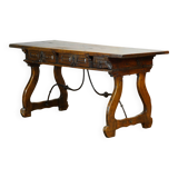 17th-century Spanish walnut table
