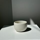 Trio of white ceramic cups D9cm