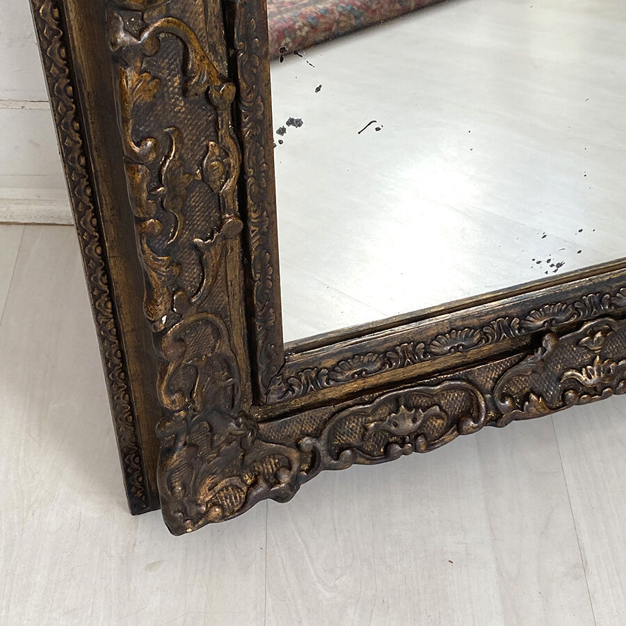 Louis XV style mirror in wood and gilded stucco