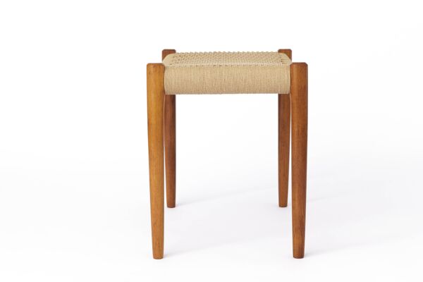 1 sur 2 Niels Moller Ottoman Teck Années 1950 Vintage