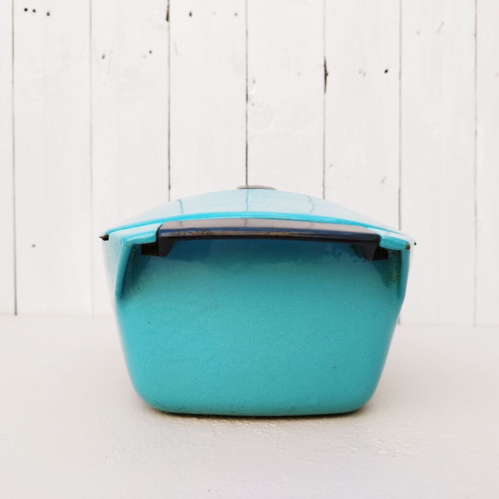 Enamelled cast iron casserole le Creuset Raymond Loewy