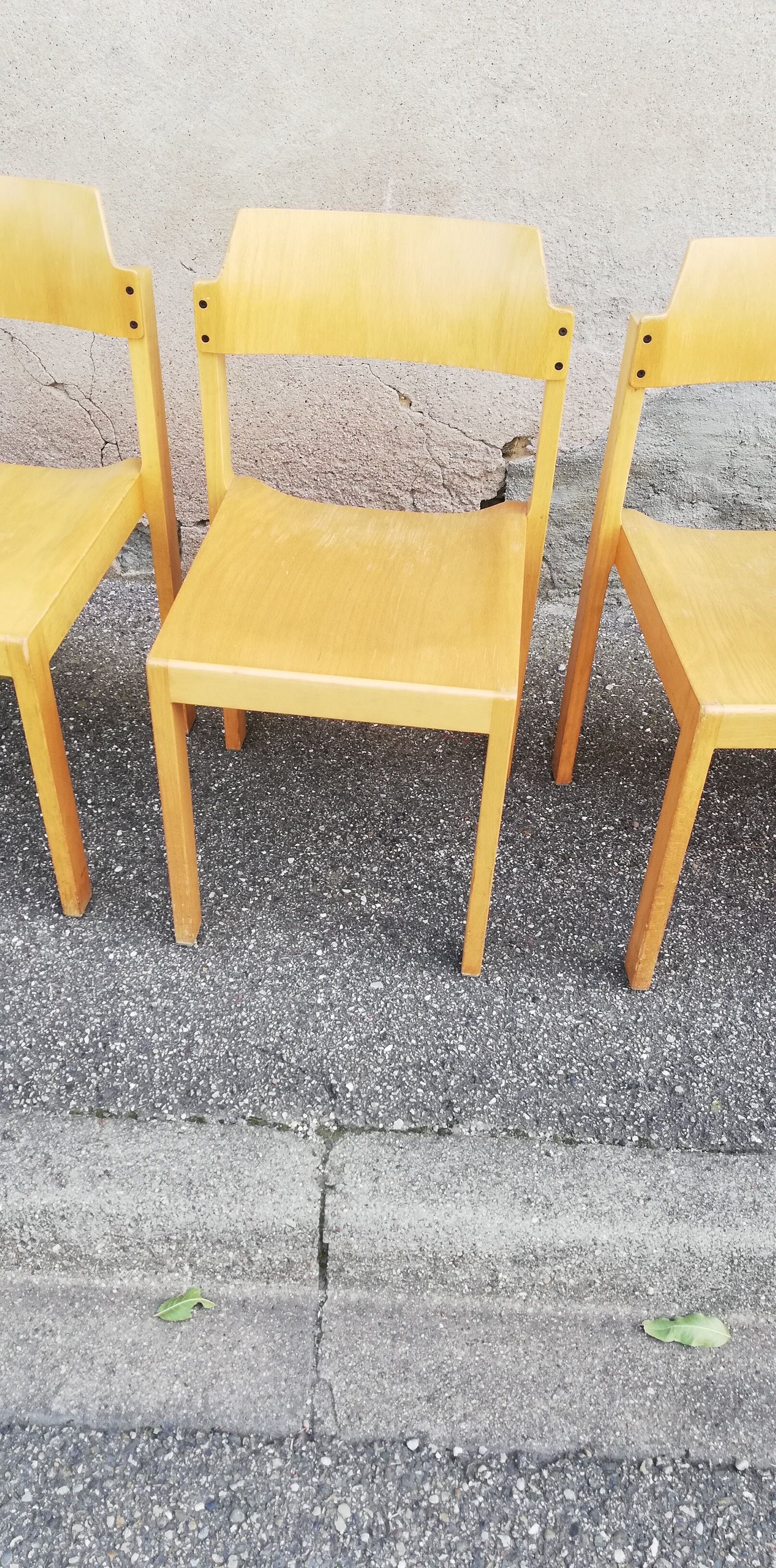 Set of 4 vintage light wood chairs