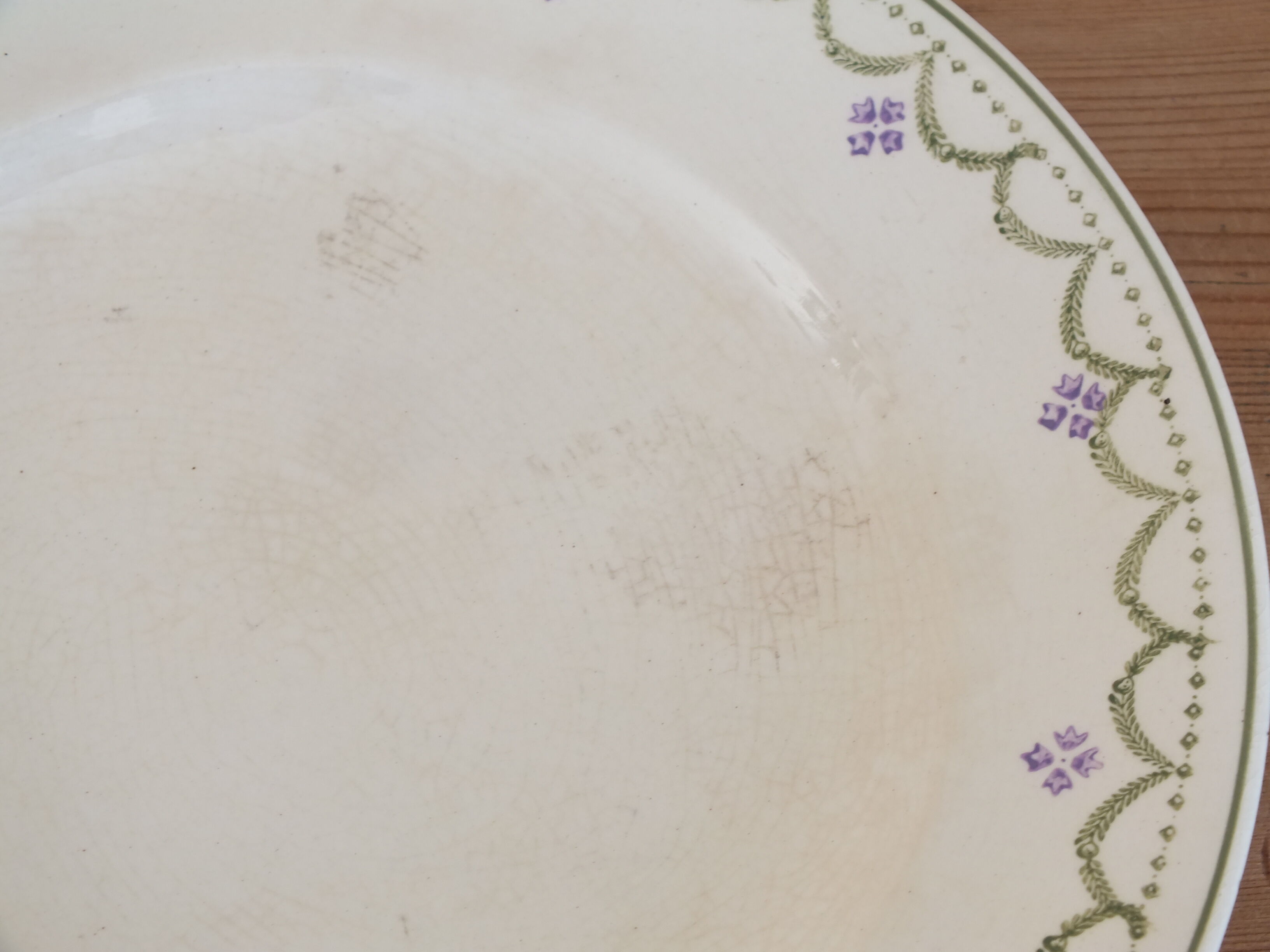 6 flat plates old Longwy Violetta