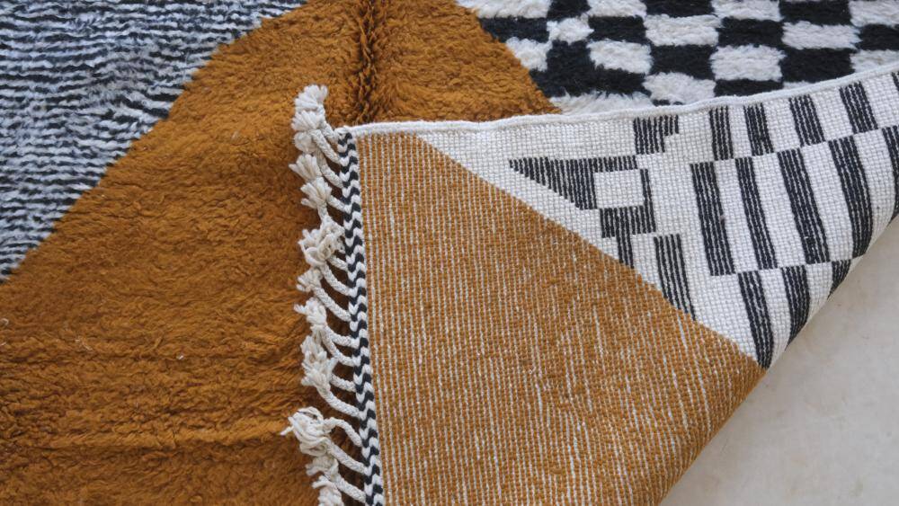 Contemporary Moroccan Rug - 268 x 212 cm