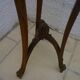 Ancienne selette en bois sculté