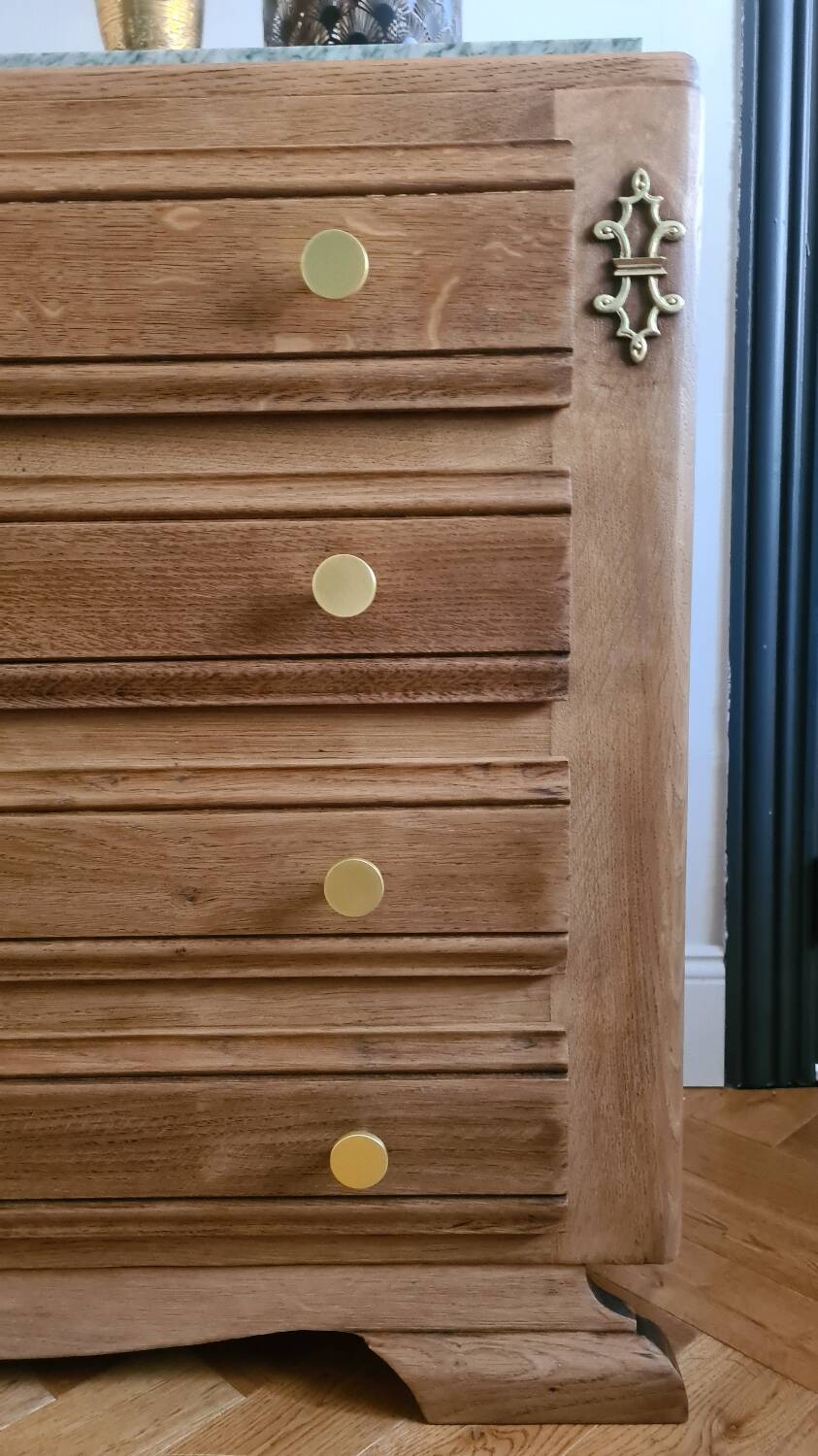 Art Deco oak chest of drawers