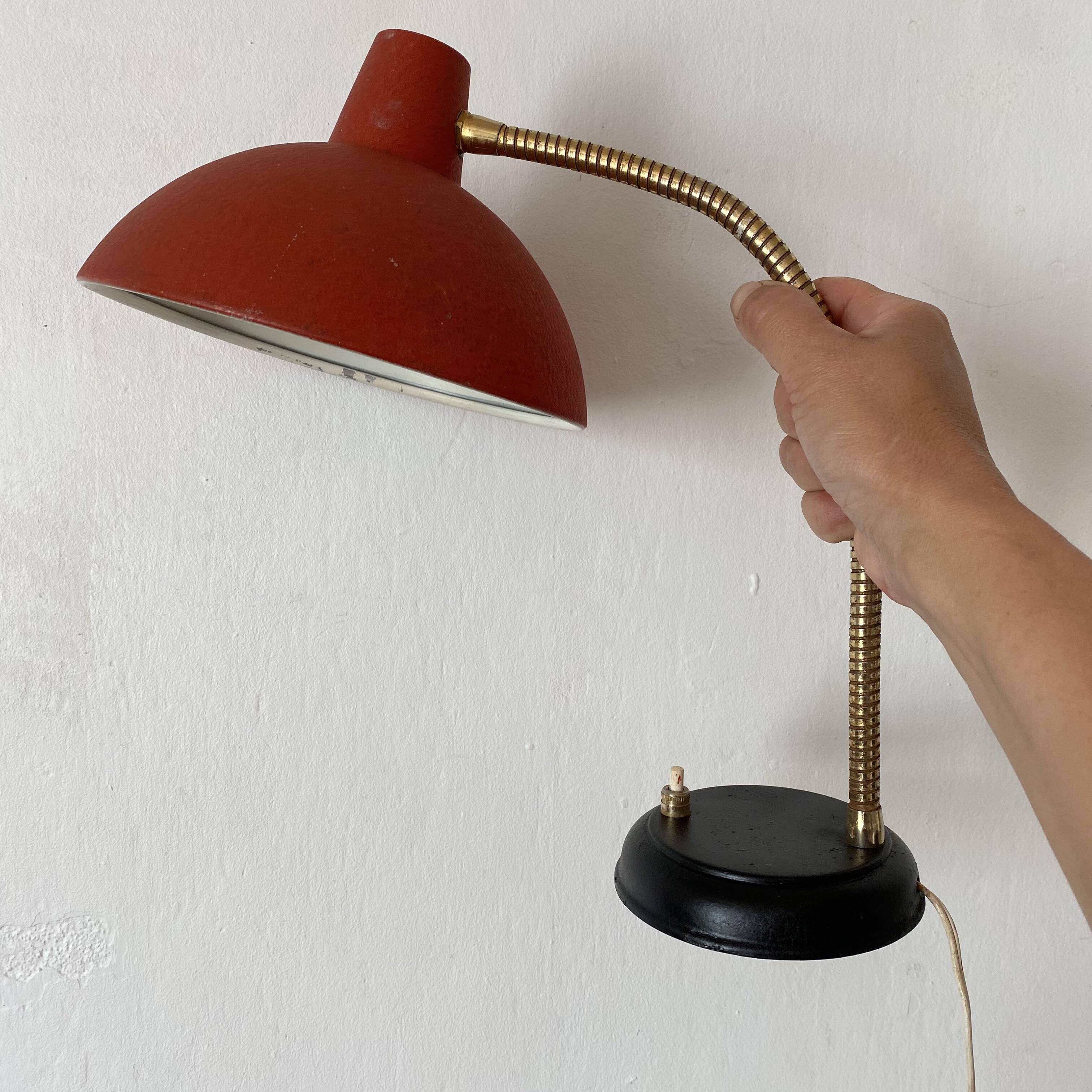 Vintage red and black articulated lamp