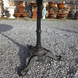 Table guéridon de bistrot pietement fonte et plateau effet marbre