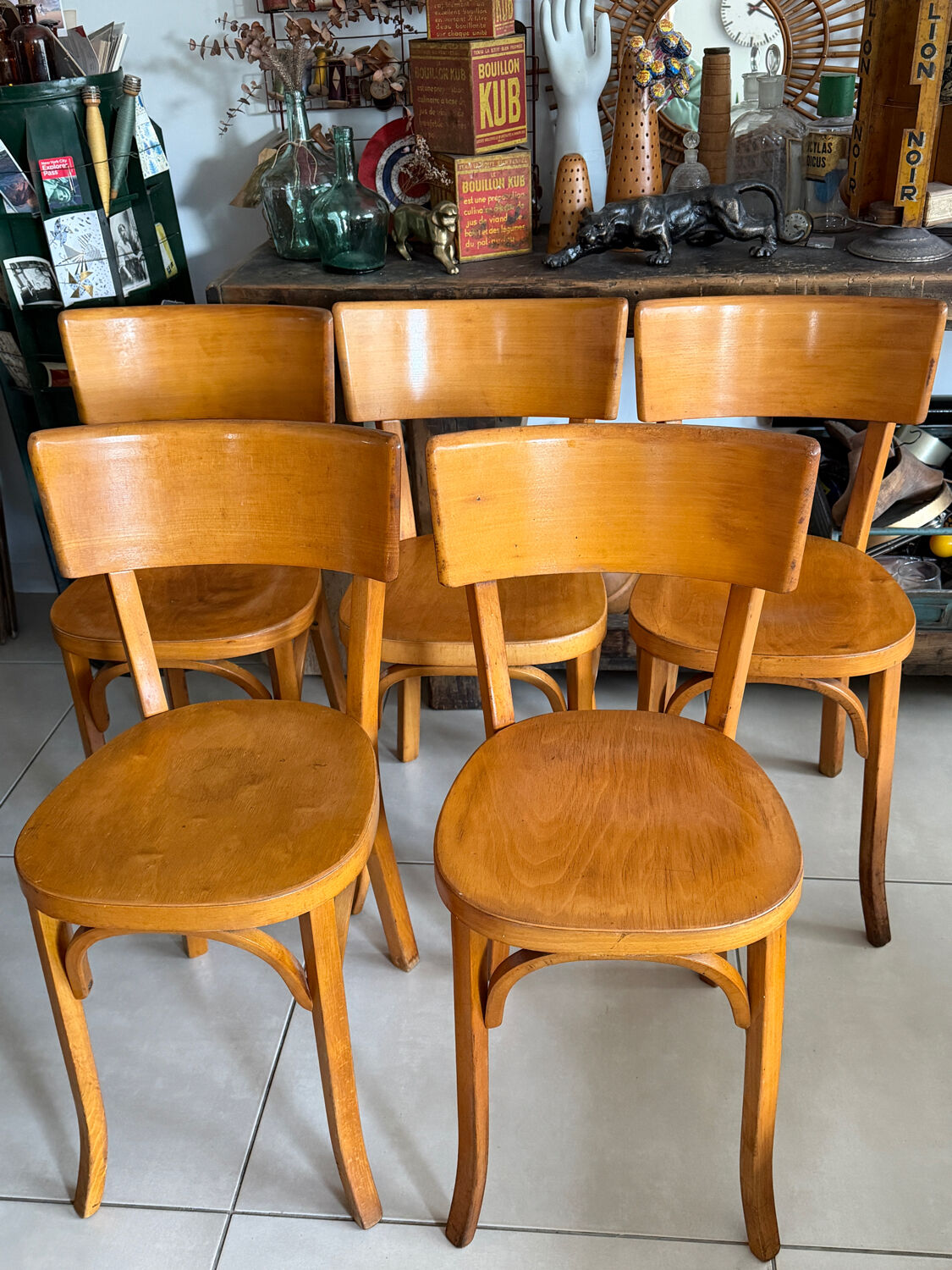 Suite de 5 chaises bistrot Baumann vintage