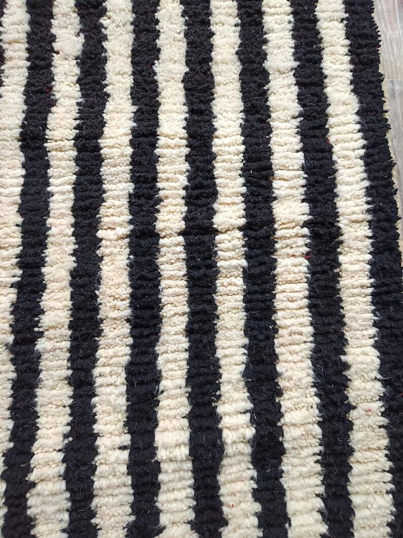 Handmade pure wool rug, size 150/250 cm.