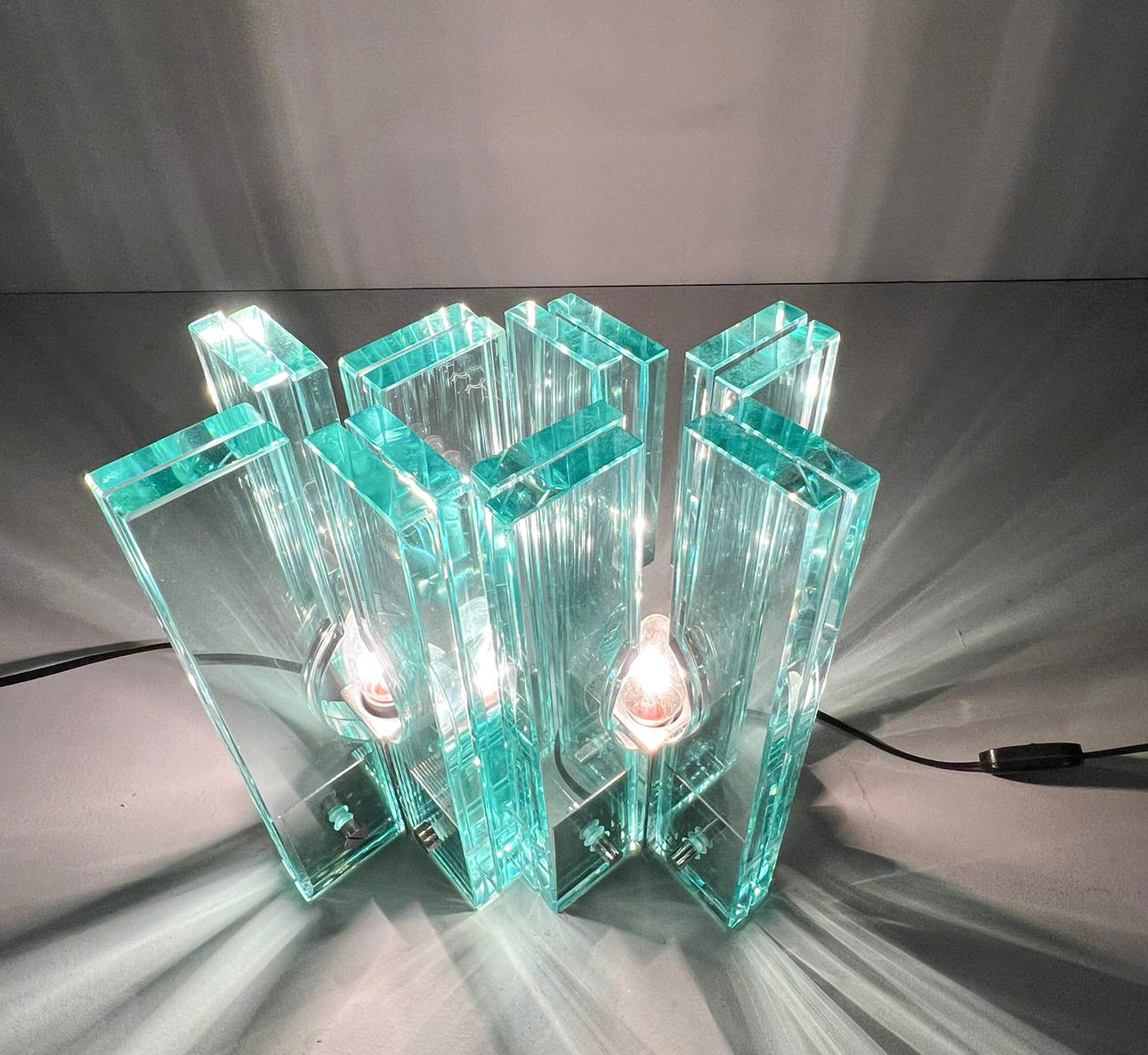 Giorgio Reggiori. Pair of table lamps/glass objects by Giorgio Reggiori for Gallotti & Radice, 1960s, Italy.