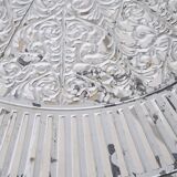 Vintage white garden table and chairs (c.1950). Set of 5 pieces.