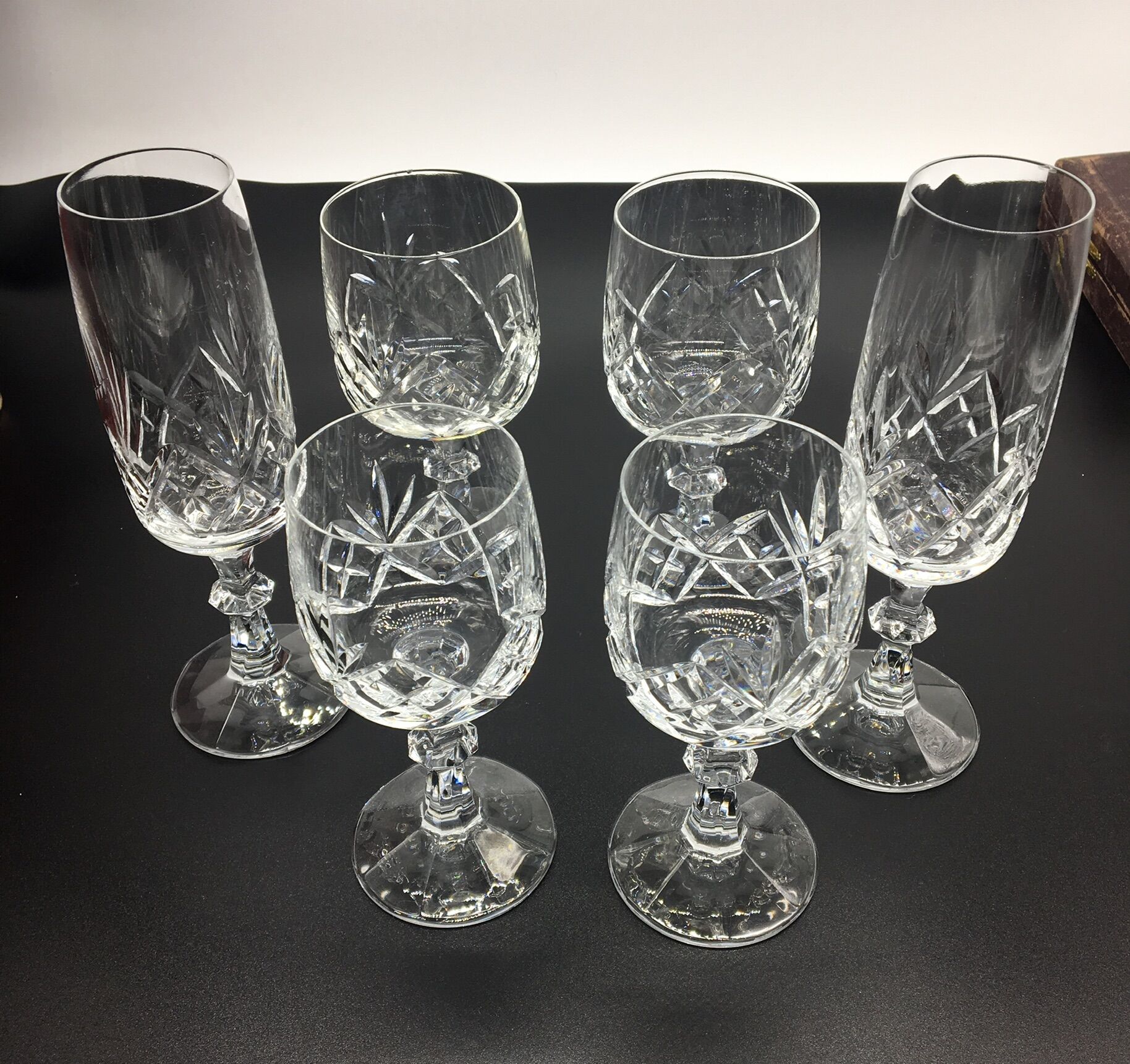 Cut crystal glasses: duo, 6 champagne, wine and water glasses from the 60s