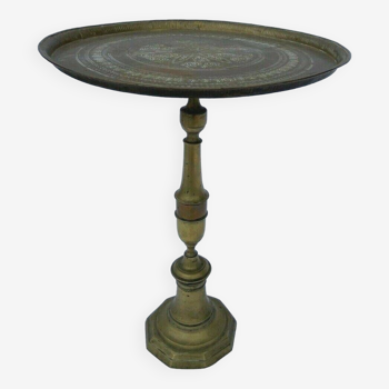 Oriental pedestal table in bronze and brass 19th century engraved top with beautiful patina