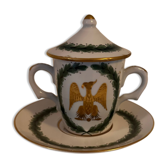 Tasse porcelaine de couleuvre aux couleurs de Napoléon avec sa soucoupe et couvercle