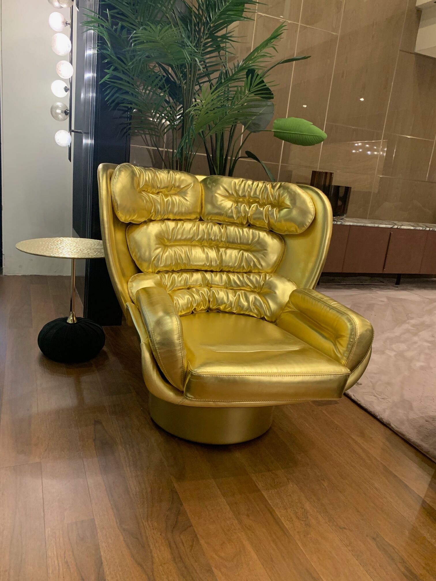 Fauteuil Elda 60th anniversary gold edition