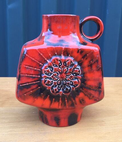 Vase allemand de couleur rouge brique