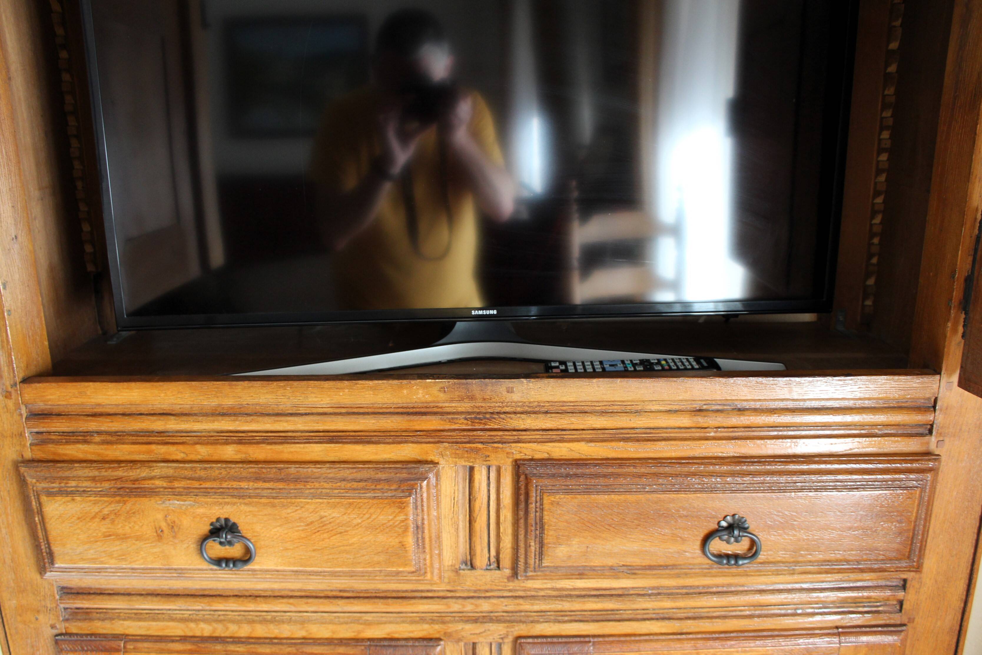 Abbatiale solid oak TV cabinet sideboard