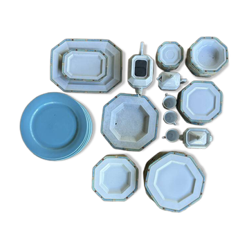 TABLE SERVICE