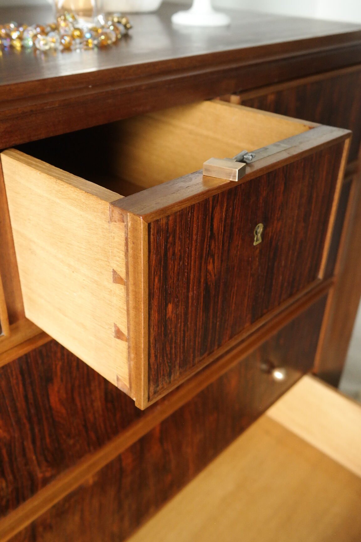 Commode art déco en palissandre et acajou