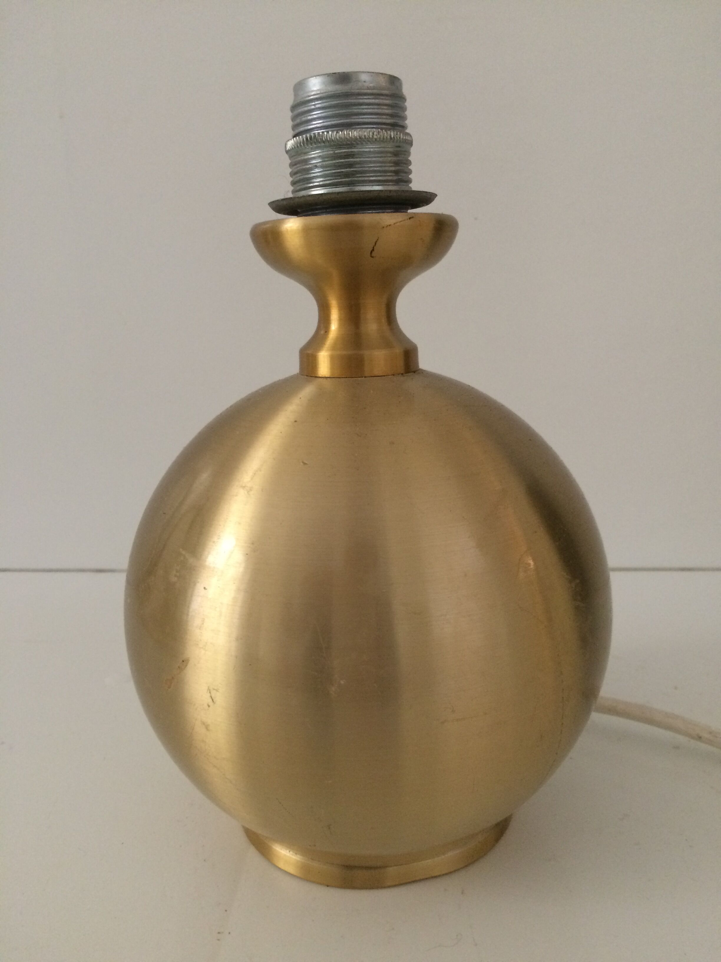 Vintage golden metal ball lamp foot