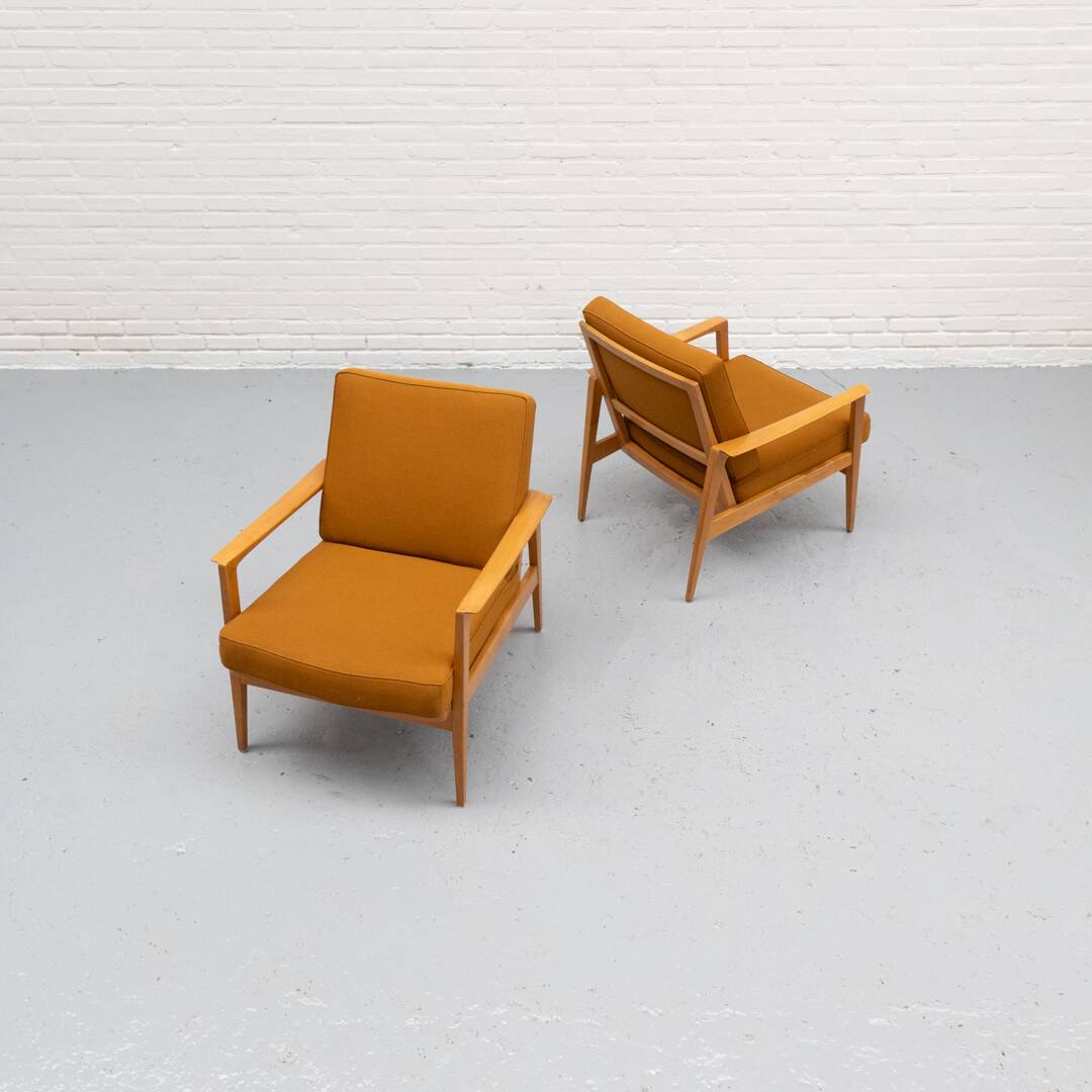 Fauteuil Walter Knoll Antimott du milieu du siècle
