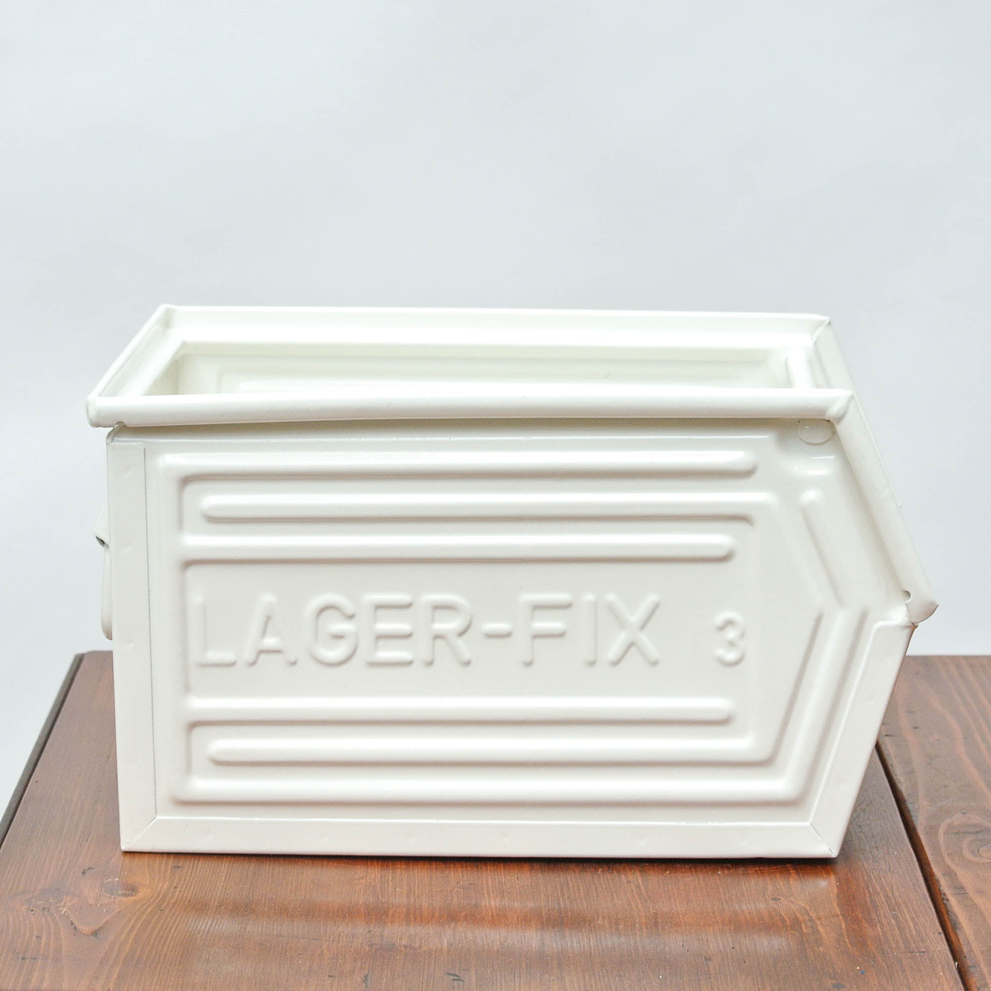Caisse schafer blanc crème restaurée