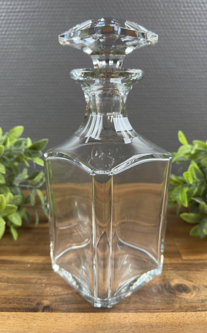Baccarat Harcourt whisky carafe – cut crystal