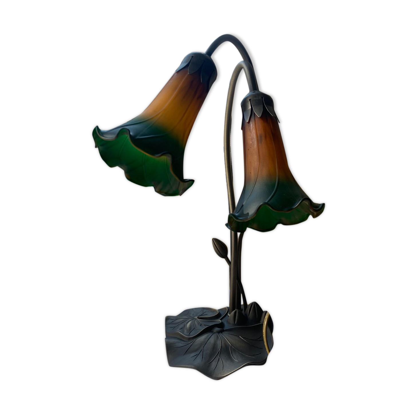 Antique table lamp Water lily