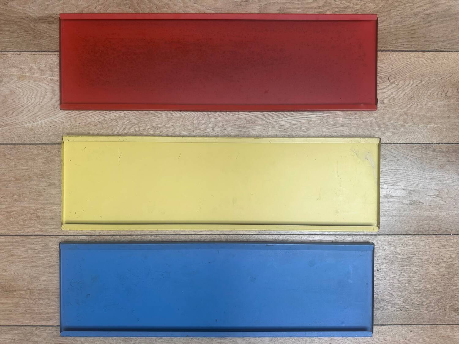 Tomado wall shelf pair – Mondrian colours – vintage