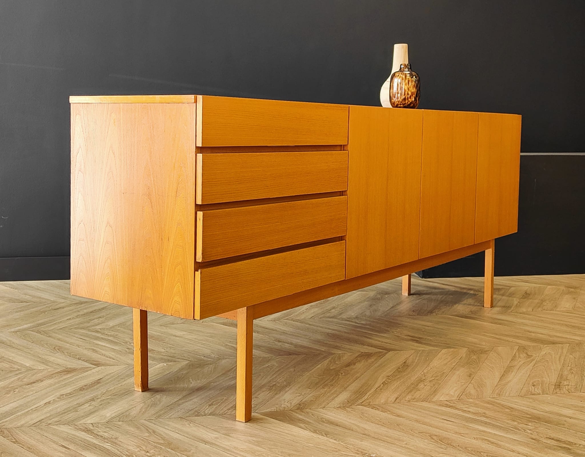 Enfilade suédoise mid century