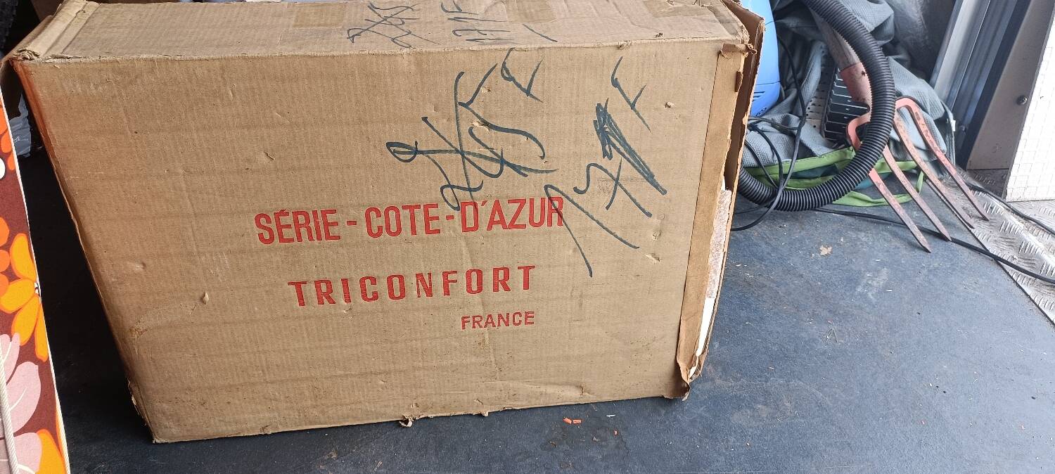 Salon jardin/piscine "tri confort"côté d azur t gleizes