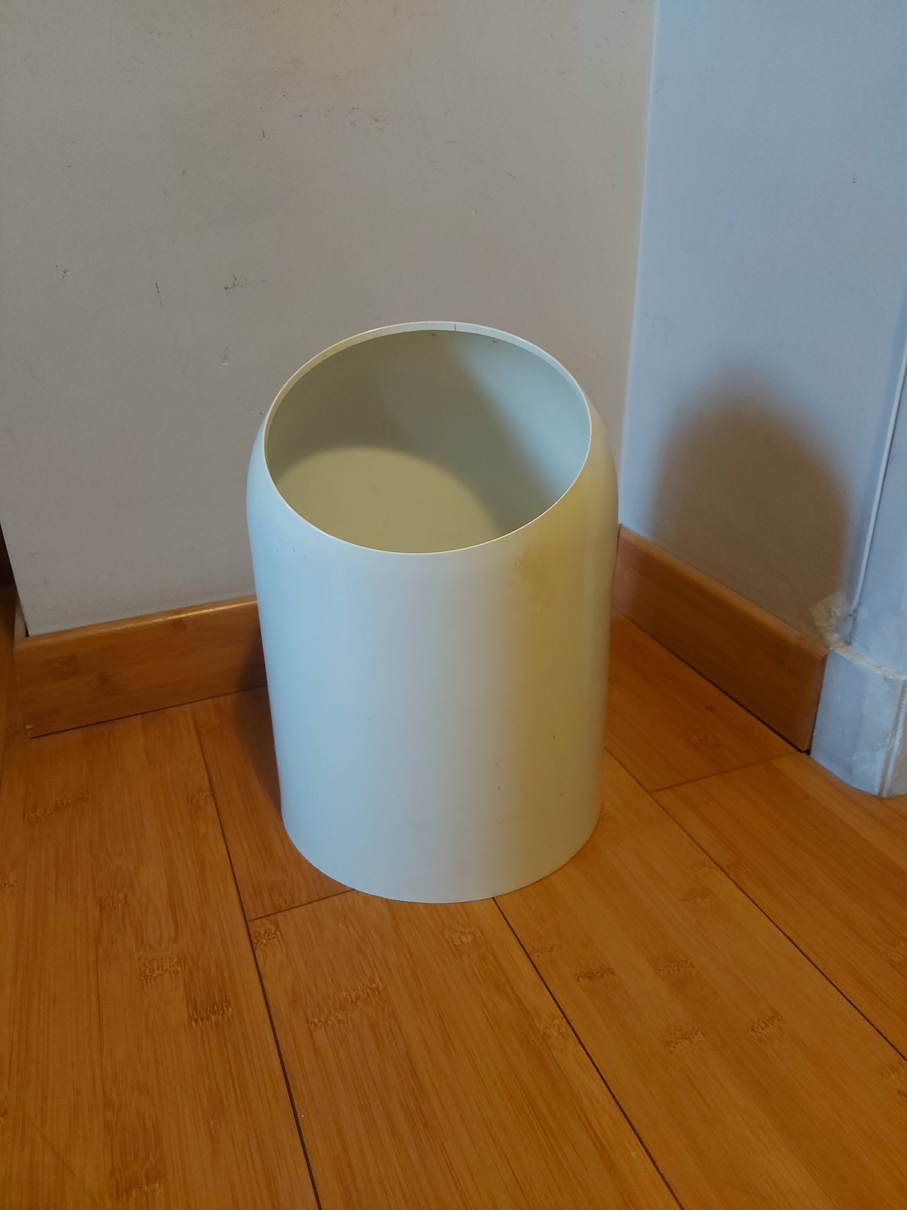 Waste paper basket , design Makio Hasuike , Italy