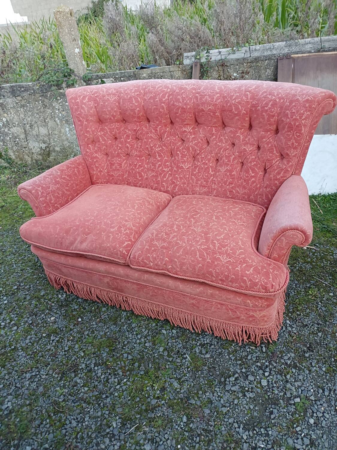 Toad Sofa