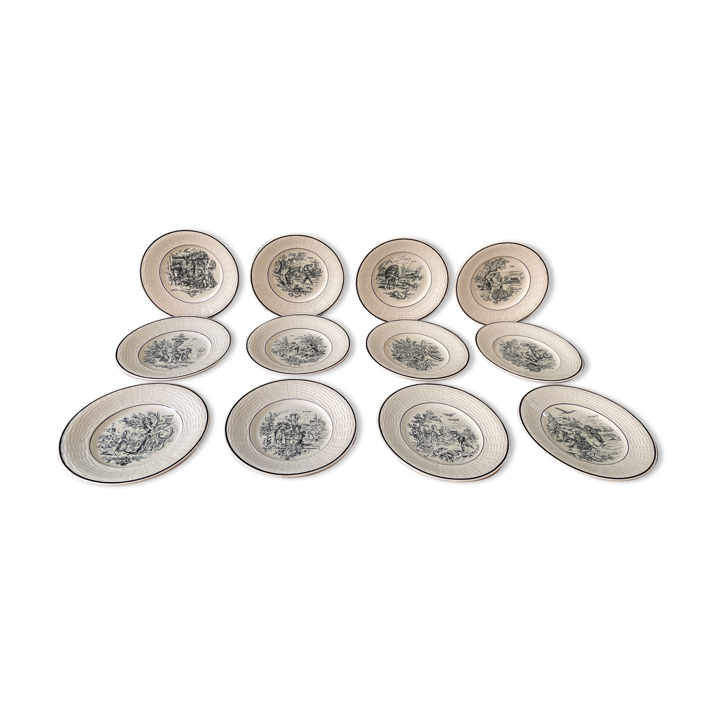 Lot de 12 petites assiettes Digoin Sarreguemines, « Les Mois »