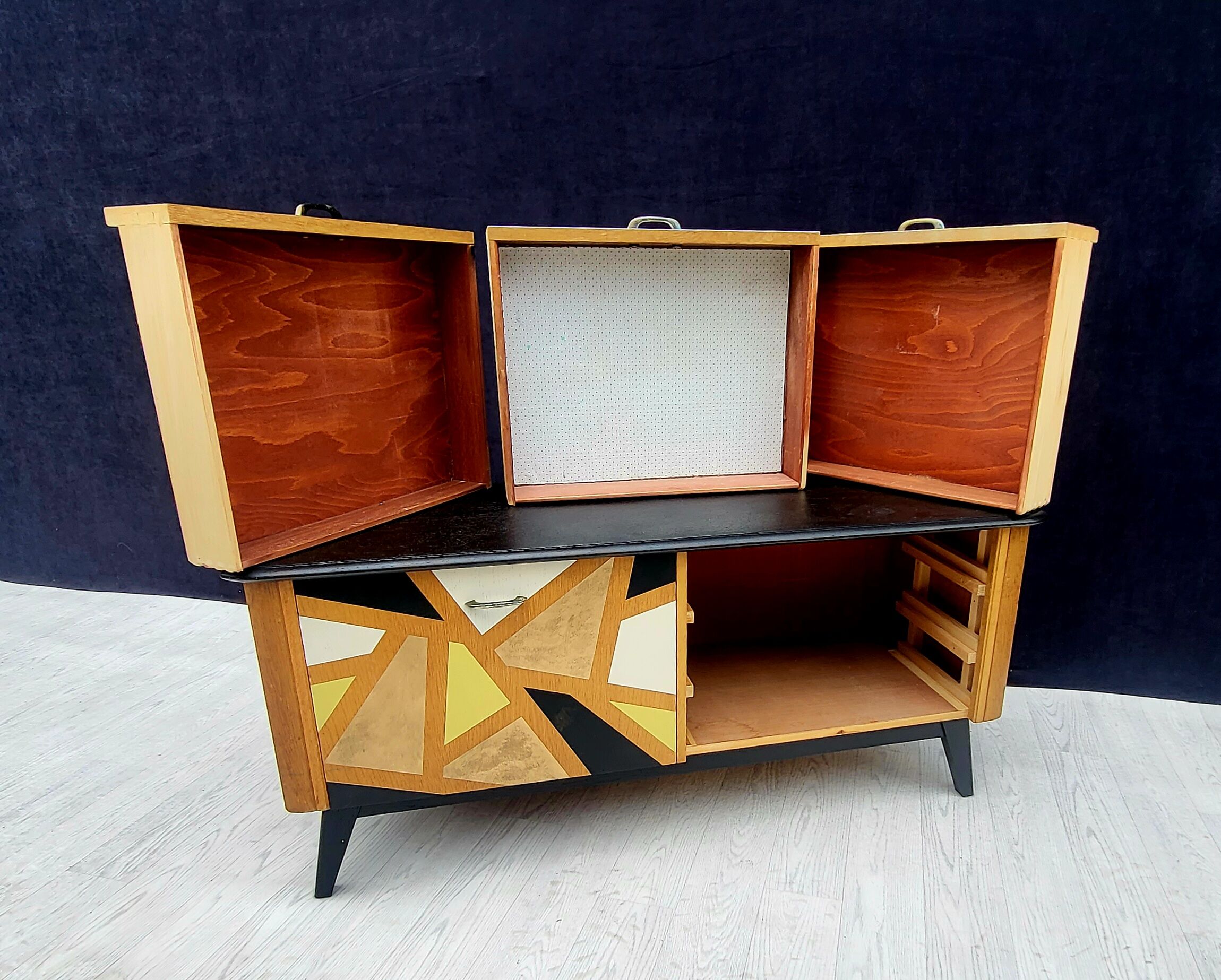 Cabinet /lowboard from the 60s