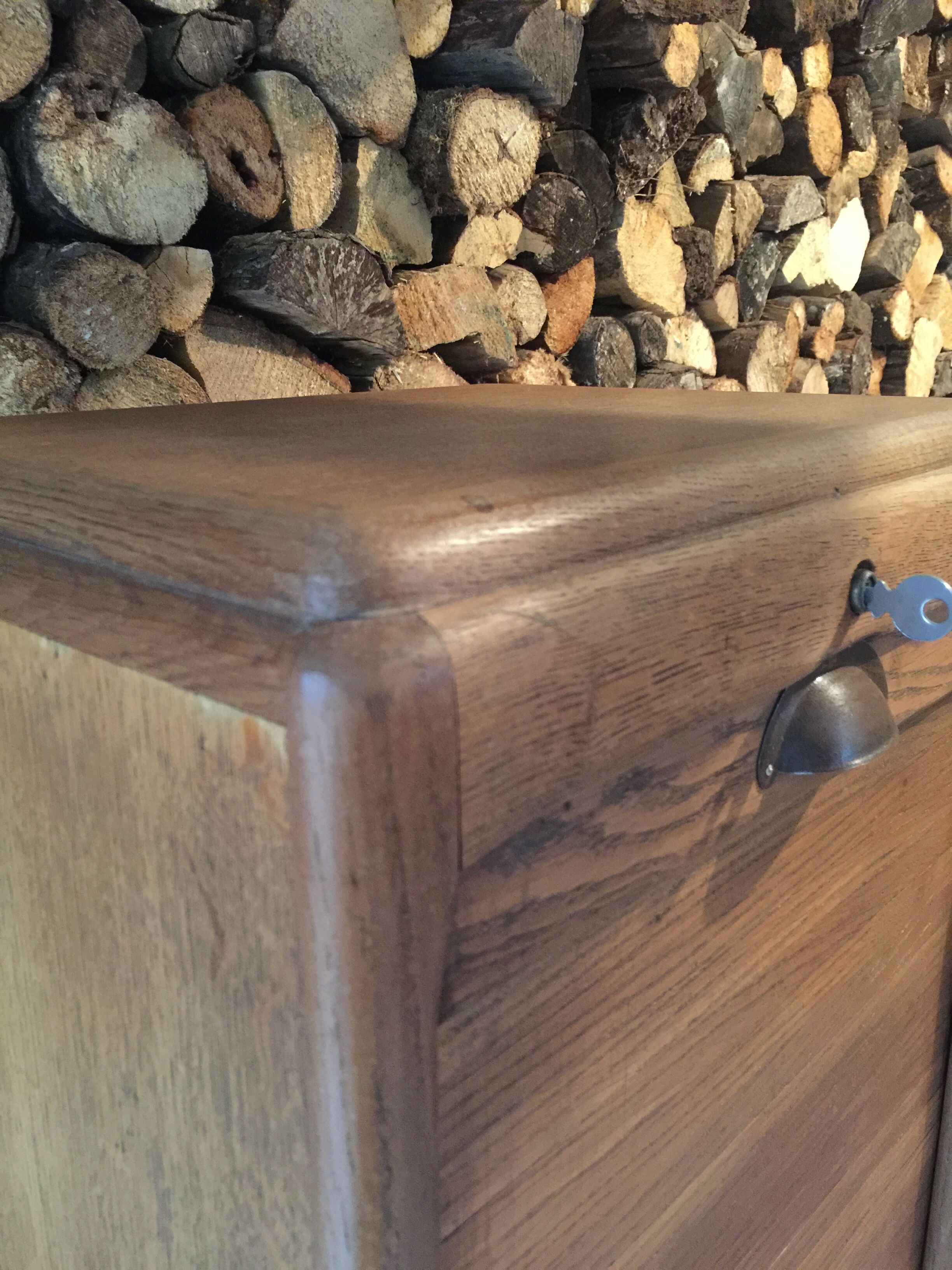 Light oak curtain binder