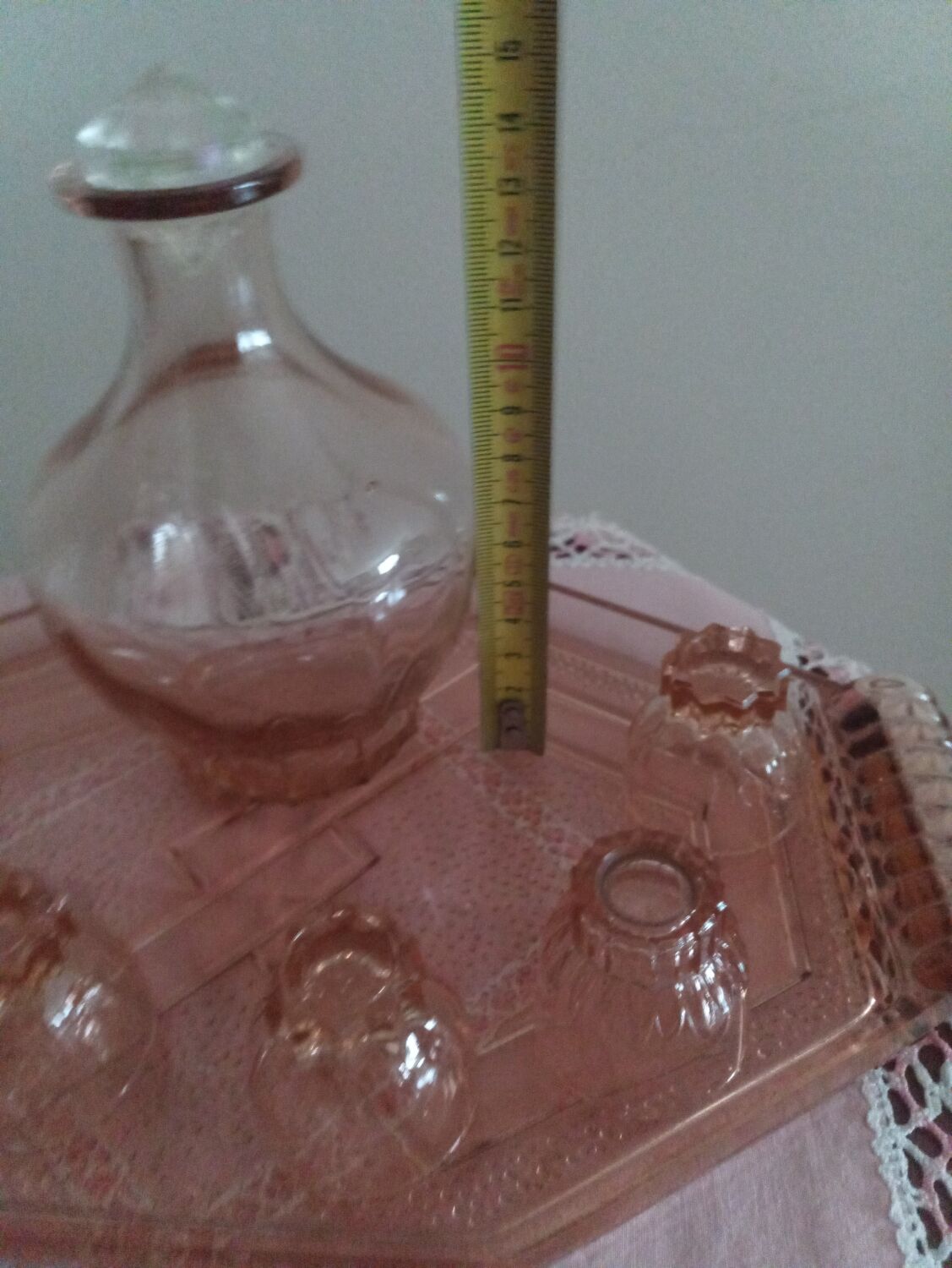 Service à liqueur en verre rose