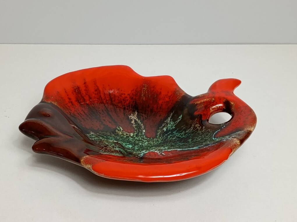 Ceramic fish bowl or pocket tray signed Vallauris, 1950s.