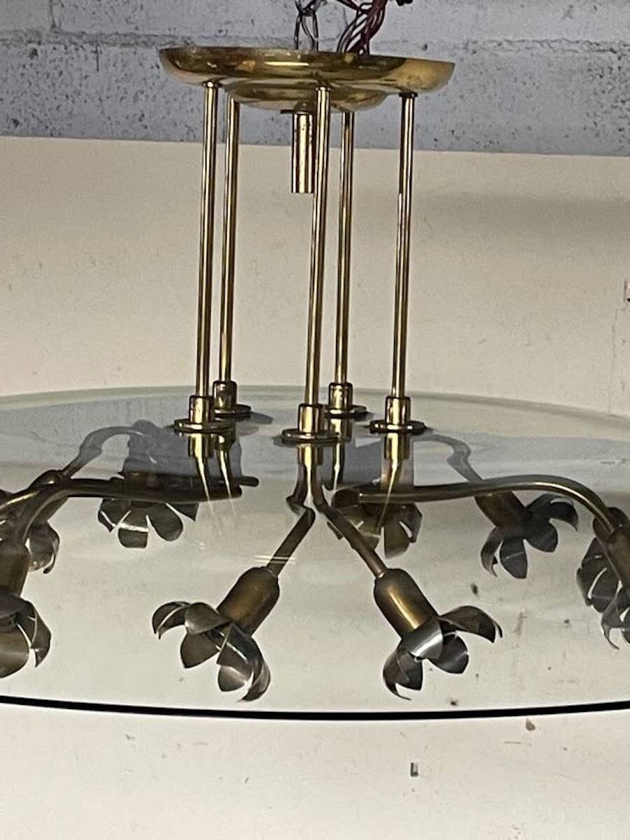 Chandelier in glass and brass attributed to Pietro Chiesa for Fontana Arte, 1940s.