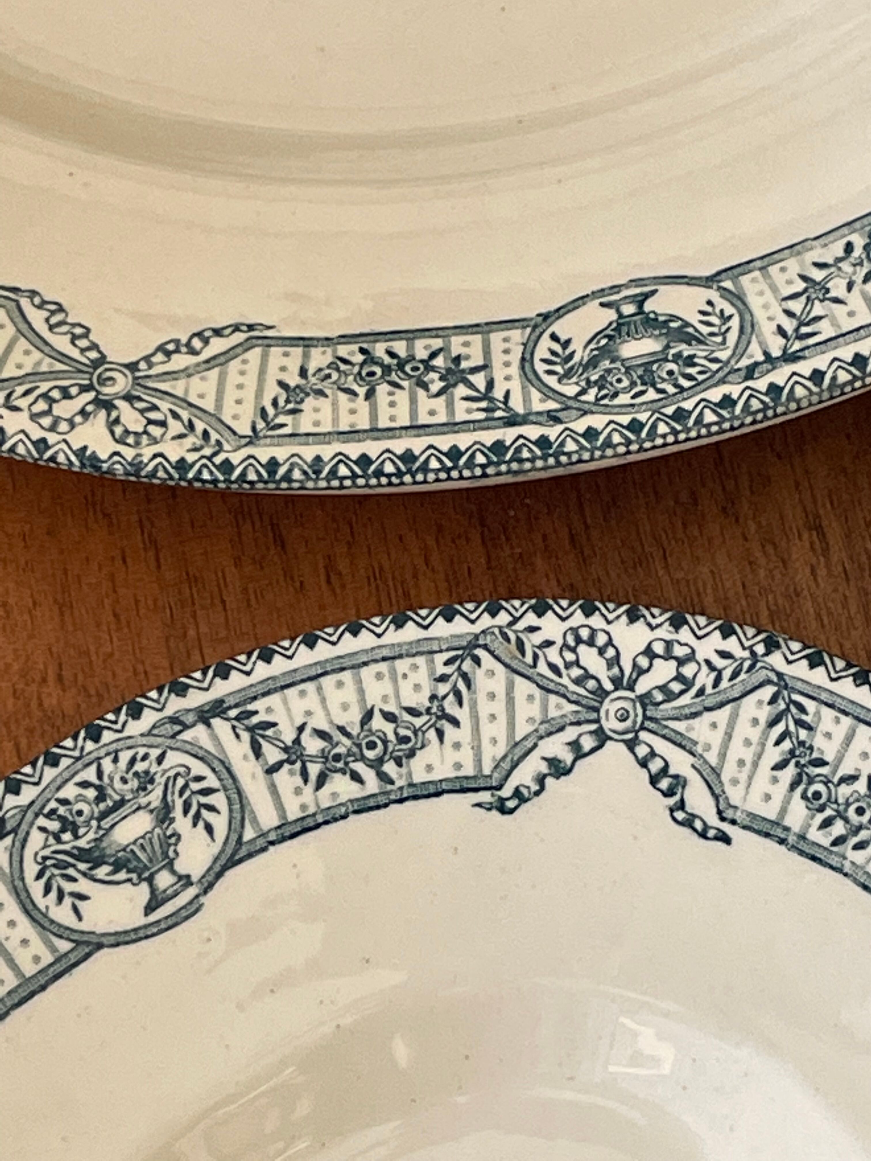 Lot of dishes iron earth Salins model directoire