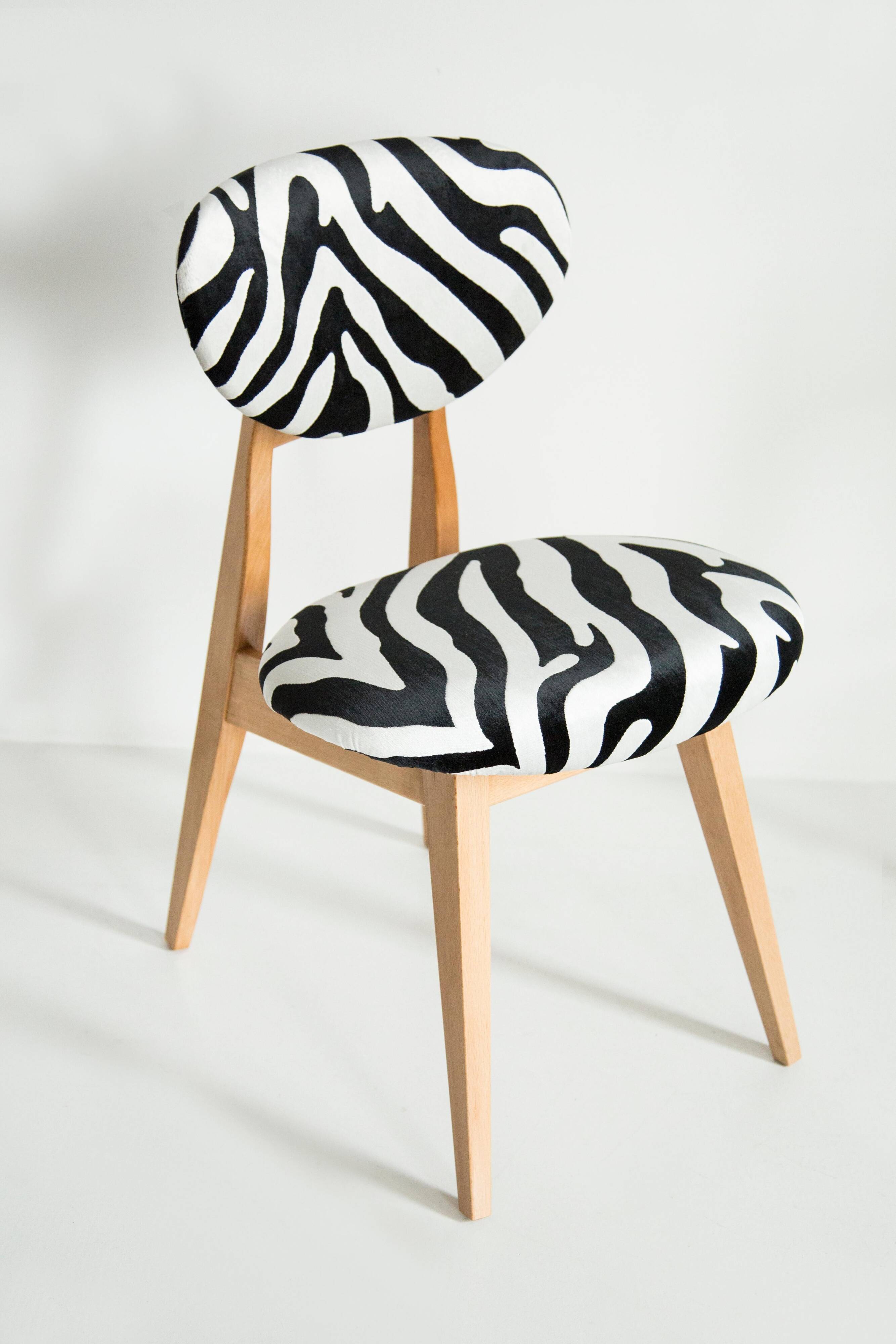 Chaise Zèbre Mid-Century Type 200/128 par J. Kedziorek