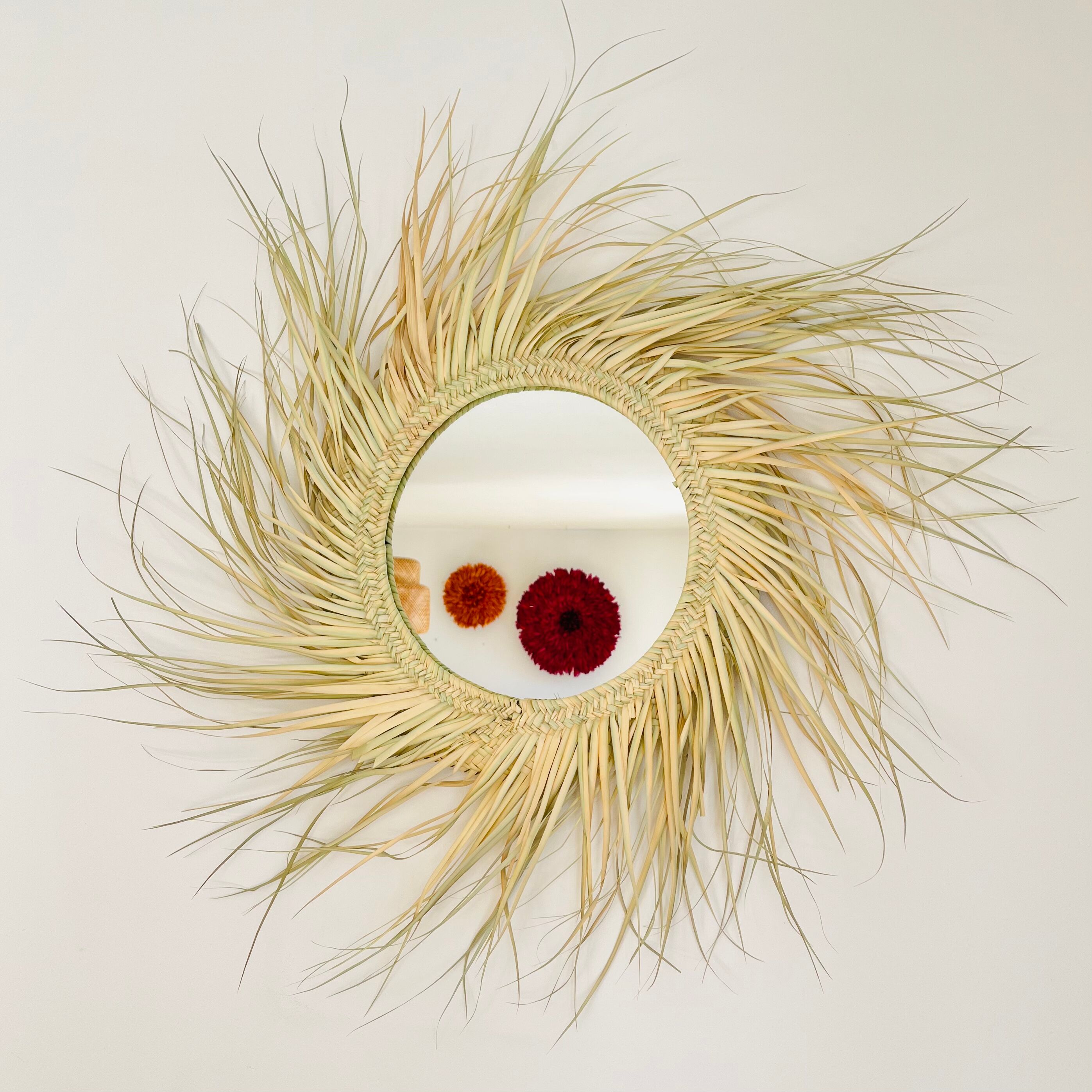 Round straw mirror with fringe, 80cm