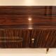Enfilade buffet bas – Style Art Déco – Placage ébène de Macassar – Laiton