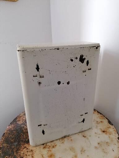 Metal wall toilet cabinet