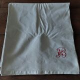 Drap ancien métis brodé monogramme rouge, 205x230 cm