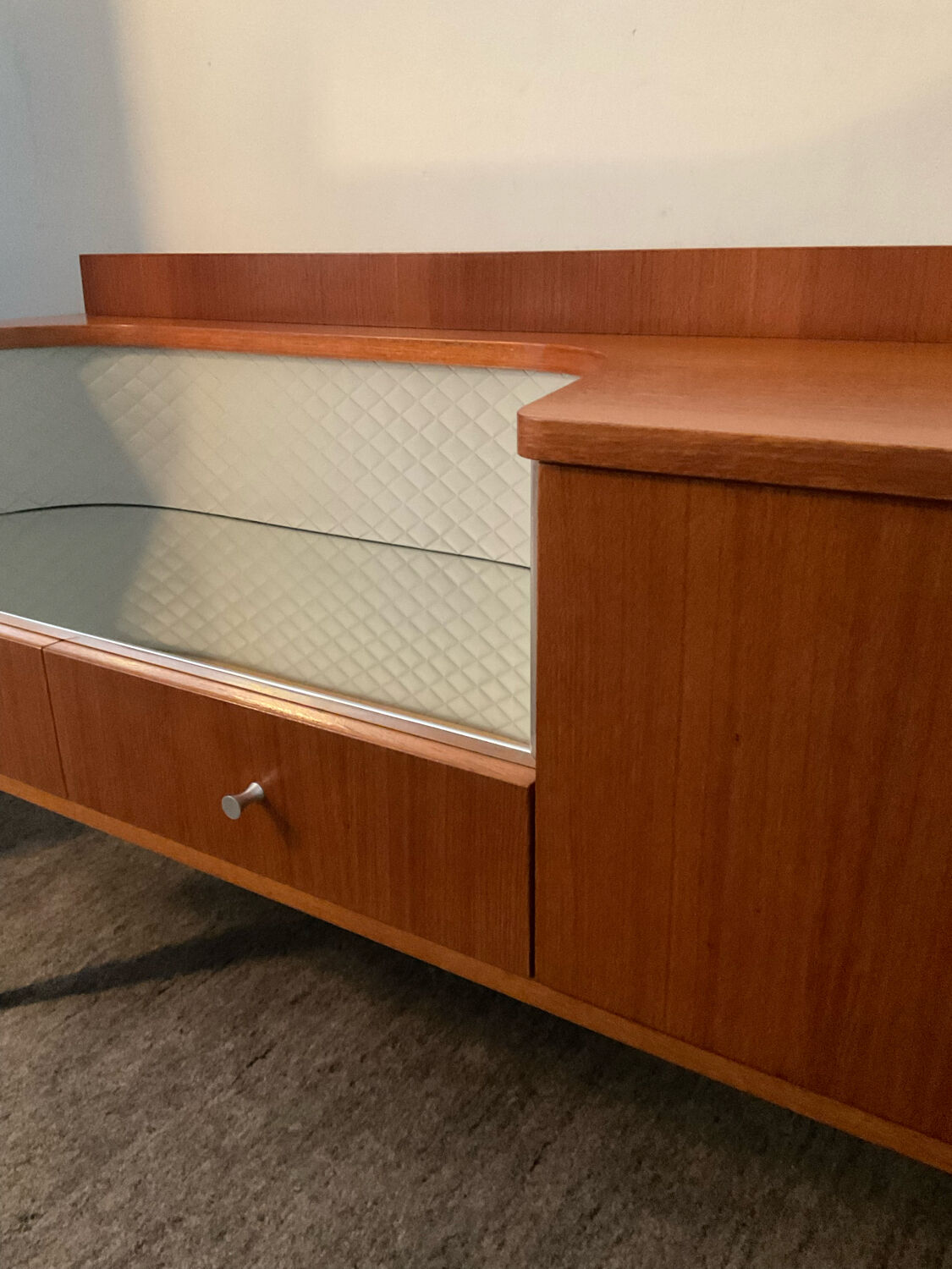 Enfilade Scandinavian tv cabinet of the 60s in teak